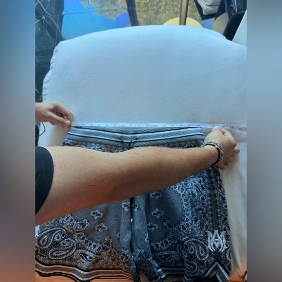 AMIRI Men’s Bandana Basketball Shorts - Picture 13 of 13